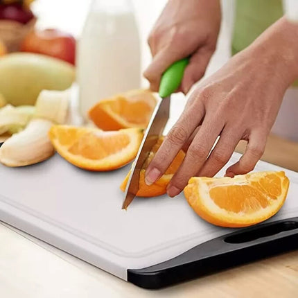Kitchen Plastic Cutting Board With Juice Grooves with Easy Grip Handle 14x10 cm