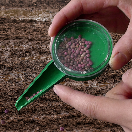 Garden Seed Dispenser with 5 Flow Settings