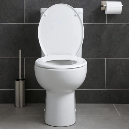 Universal Soft Close Toilet Seat White Oval Plastic WC Lid with Fittings, Quiet Close Bathroom Toilet Seat Replacement, Easy Fit